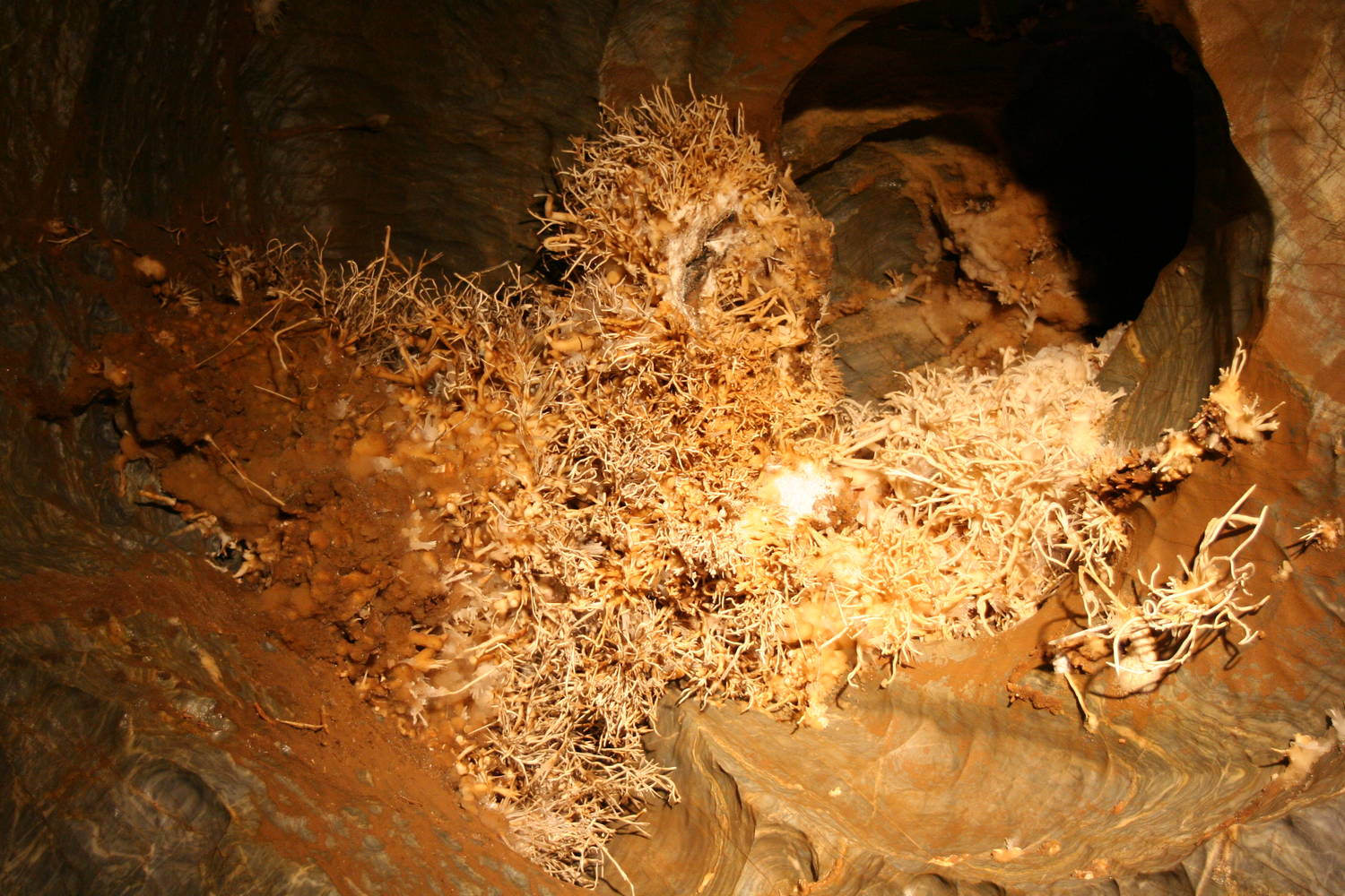 Ochtinská aragonitová jaskyňa