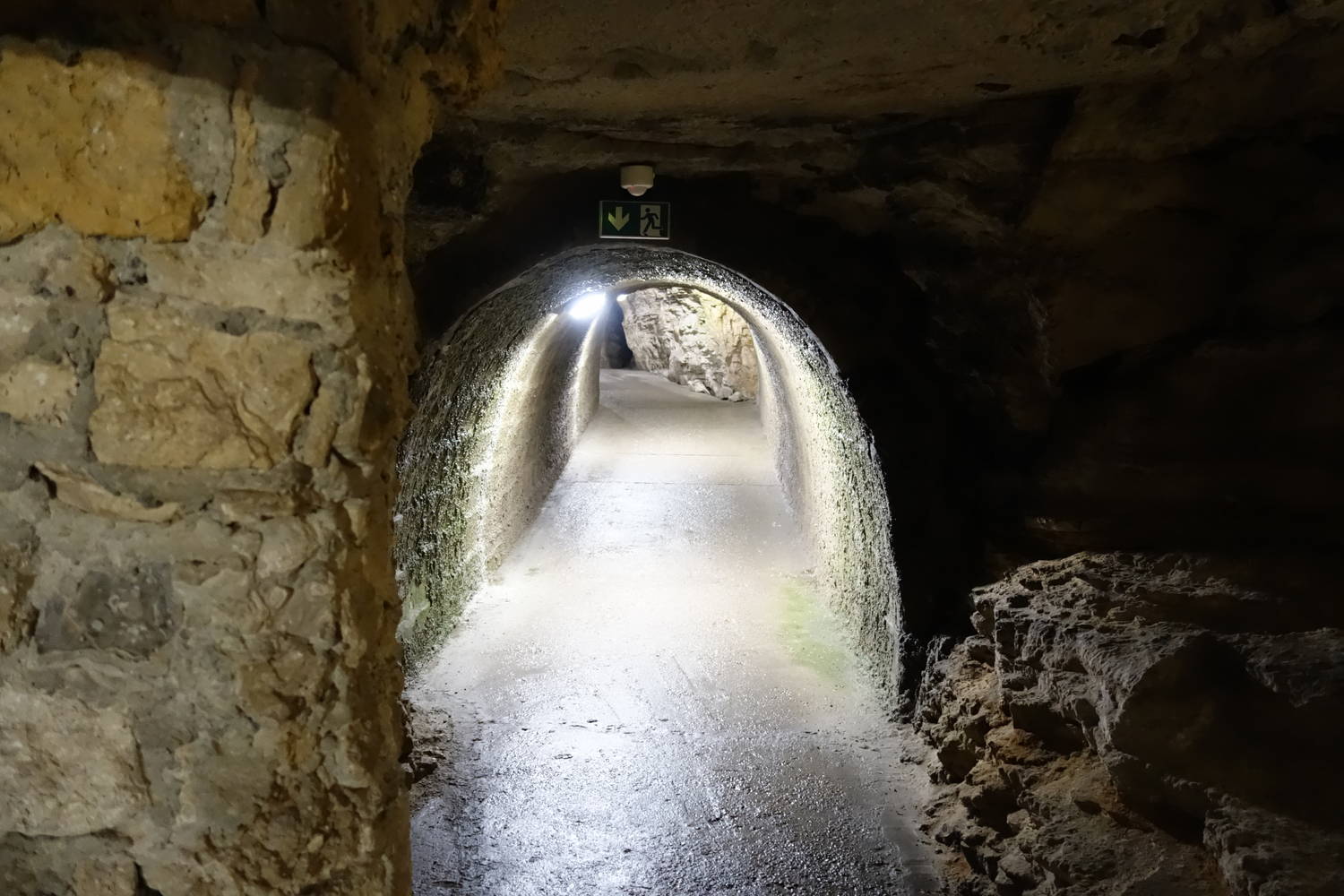 Bojnická hradná jaskyňa