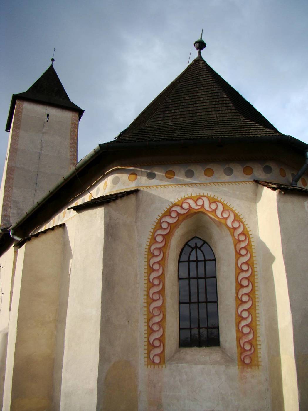 Románsko-gotický kostol Svinica