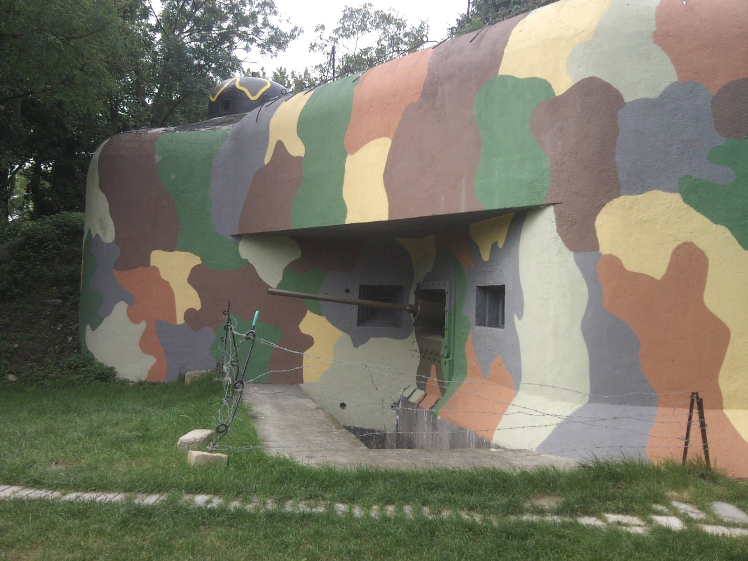 Bunker B-S-8 Hřbitov