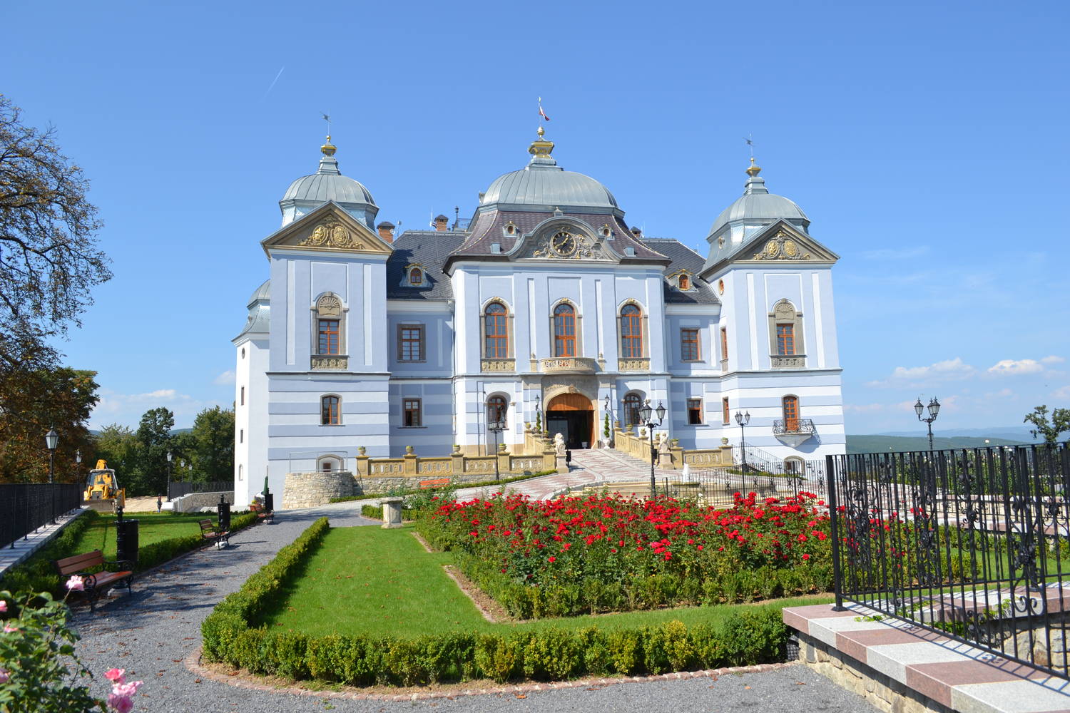 Haličský zámok